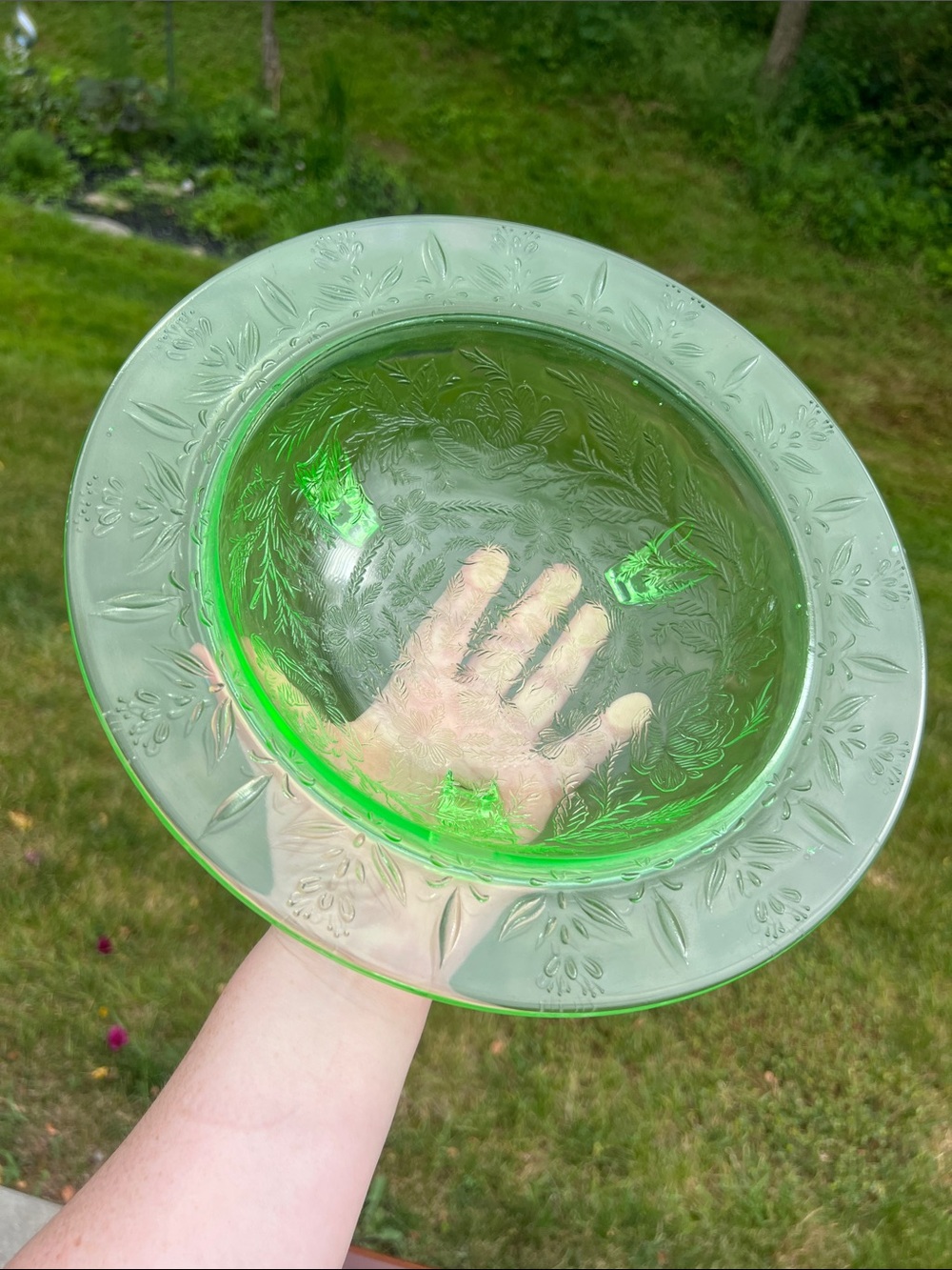 VTG Green Depression Glass Uranium Glass Rose and Thorn Footed Bowl Console Bowl - Picture 5 of 15